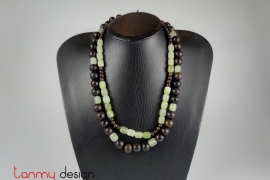 Necklace designed with green agate, black wood beads